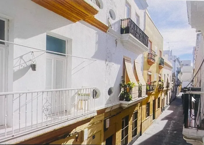 Precioso Piso En Playa Caleta *