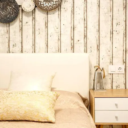 Precioso Piso En Playa Caleta *